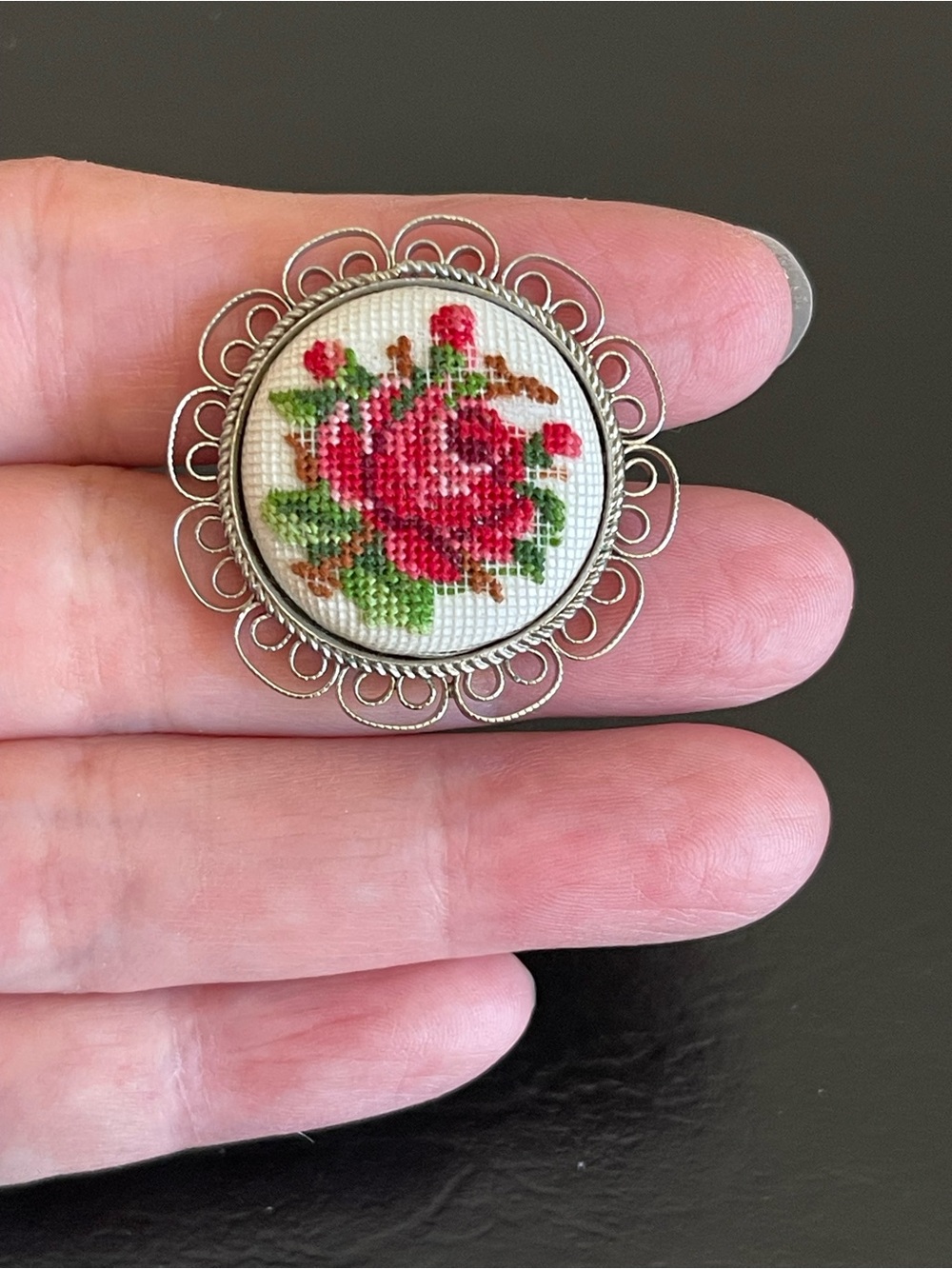 Vintage Handcrafted Red Rose Cross-Stitch Brooch - Picture 2 of 8